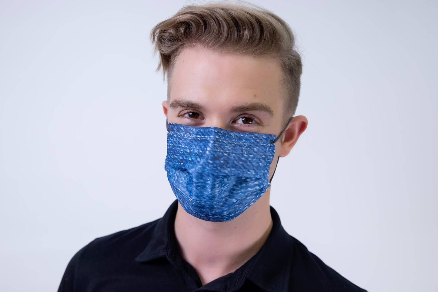藍色毛衣 Blue Knitwear